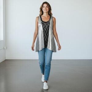 Daytrip Women's Black Gray Stripes Sequins Glittery Lace V-Neck Tank Top Size M